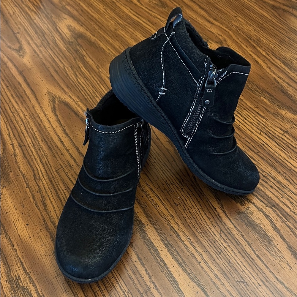 Black Leather Biza Dakota Black Leather Pull-on Women’s Ankle Booties Size EU38
